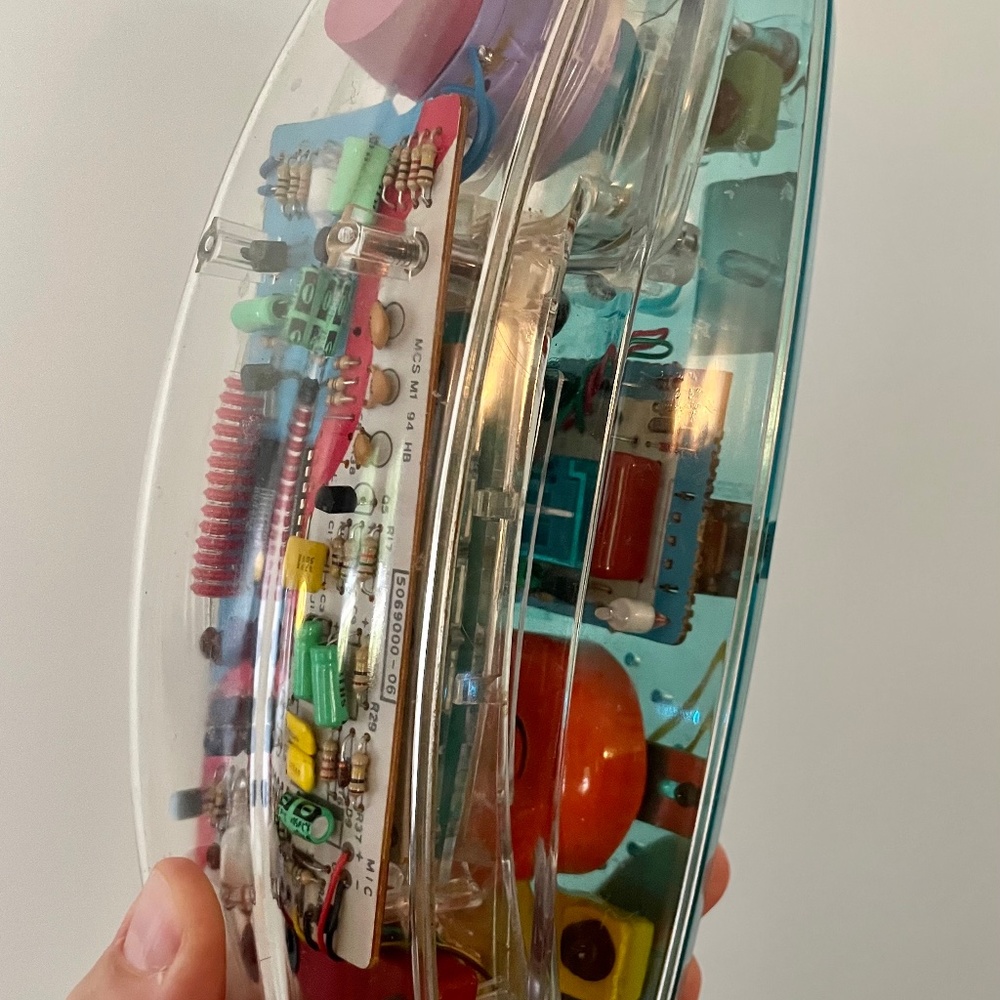 Unisonic transparent telephone (babysitter’s club)